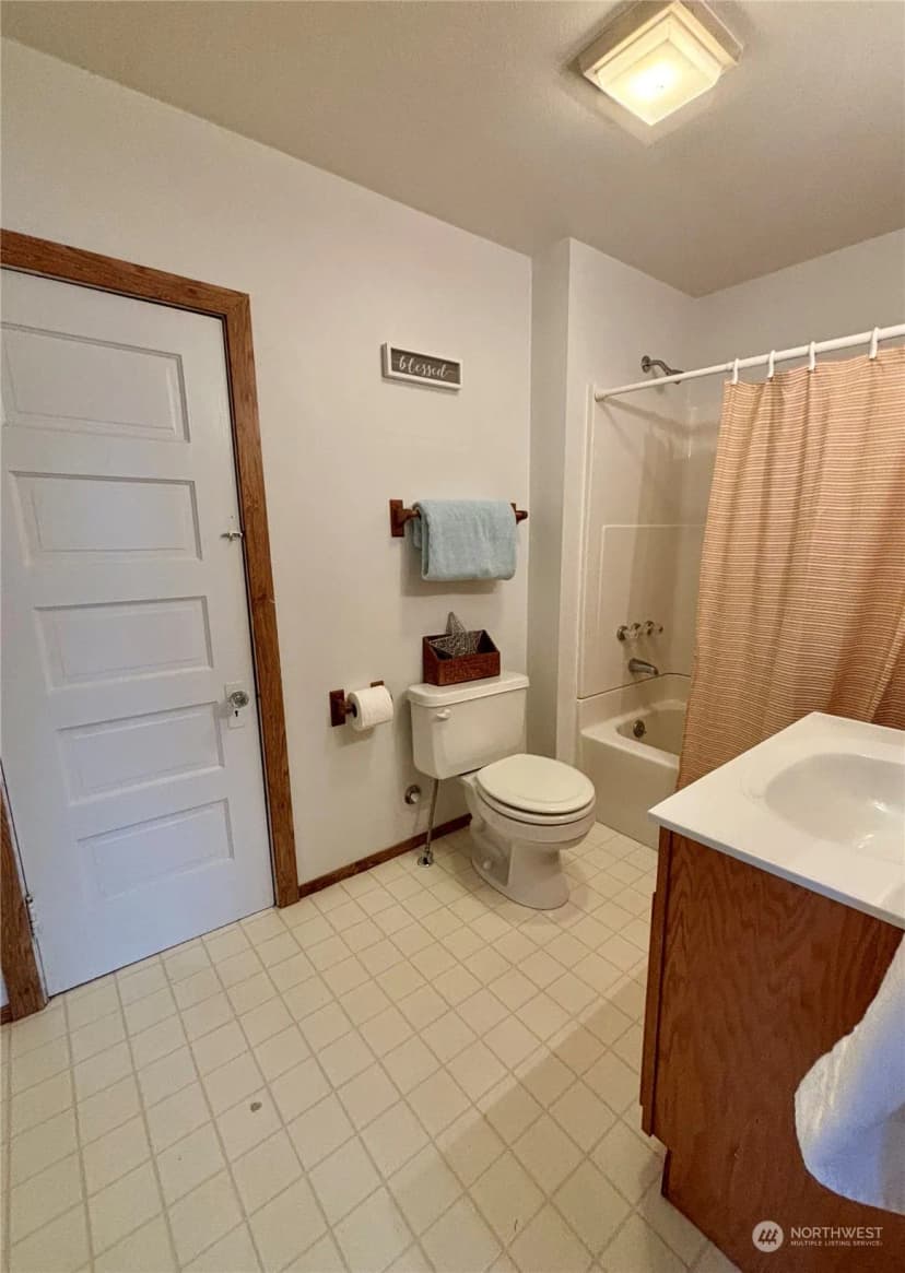 Property photo for 122 S Third Street, Montesano photo 12