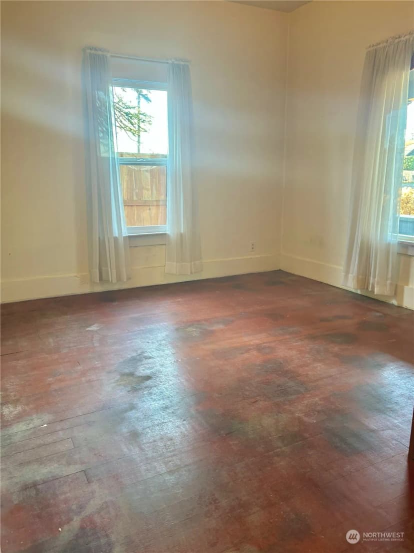 Property photo for 122 S Third Street, Montesano photo 9