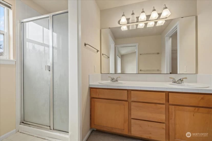Property photo for 8906 123rd Lane Ne, Kirkland photo 15