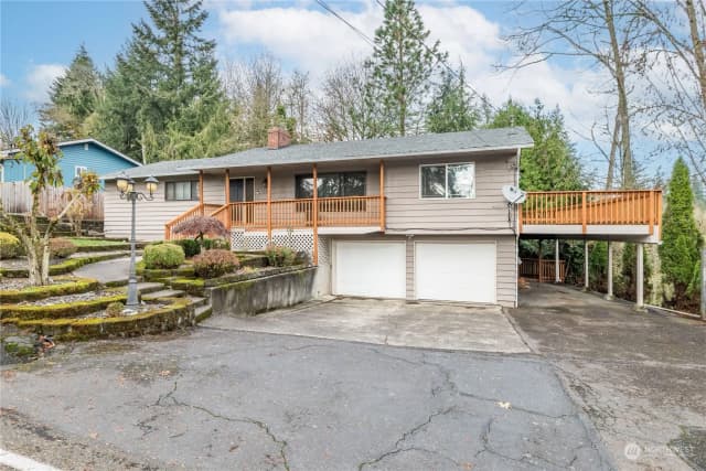 Property photo for 190 Inglewood Drive, Longview photo 2