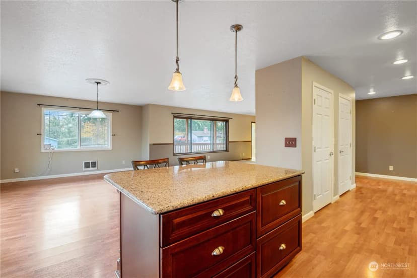 Property photo for 190 Inglewood Drive, Longview photo 11
