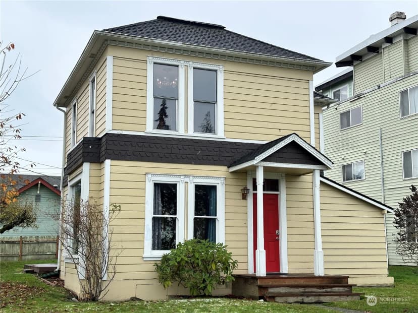 Property photo for 834 E 4th Street, Port Angeles photo 4