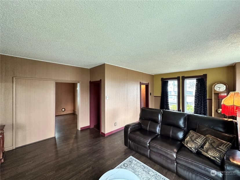 Property photo for 834 E 4th Street, Port Angeles photo 10