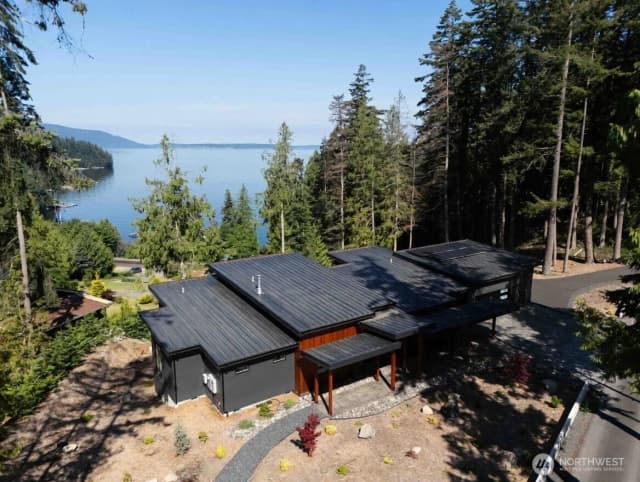 Property photo for 166 Soundview Drive, Bellingham
