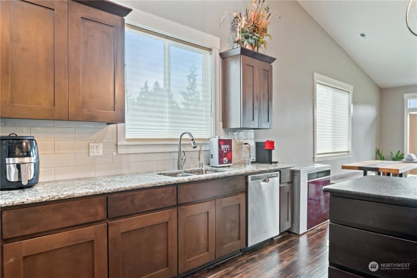Property photo for 14 Gibbs Lane, Longview photo 12