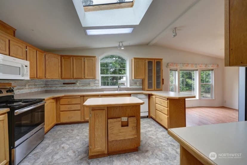 Property photo for 20410 Crane Place, Ocean Park photo 11