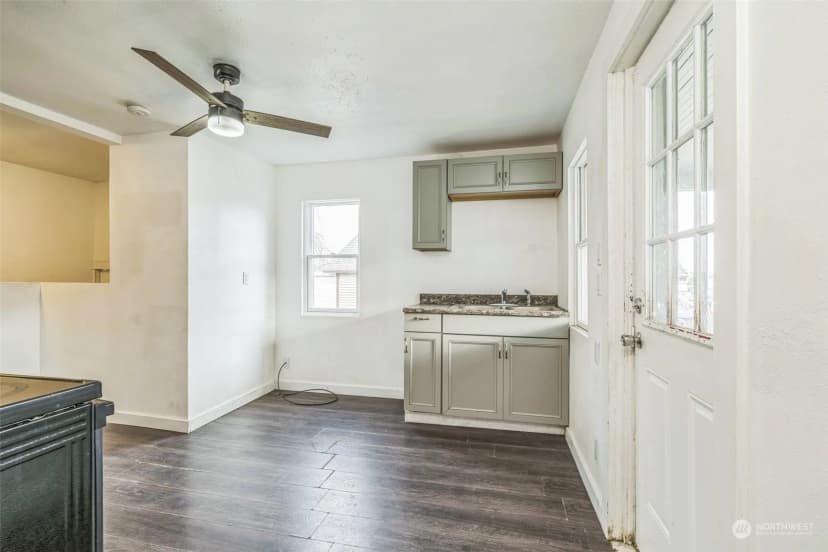 Property photo for 38 Viewdale Street, Wenatchee photo 9