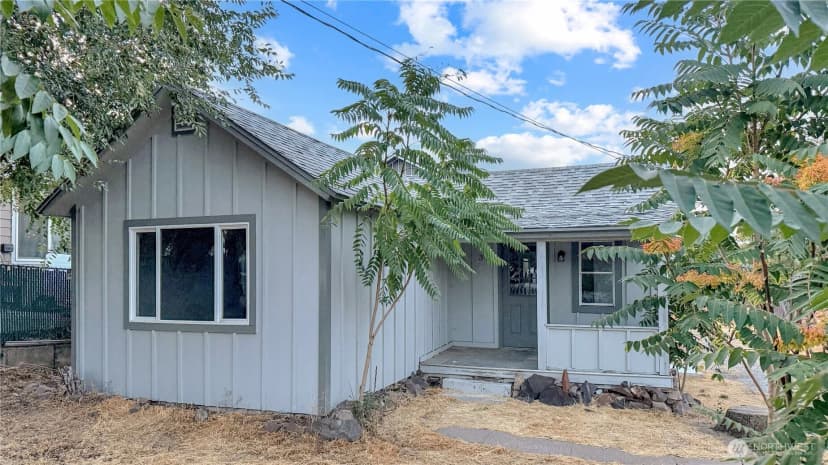 Property photo for 38 Viewdale Street, Wenatchee photo 2