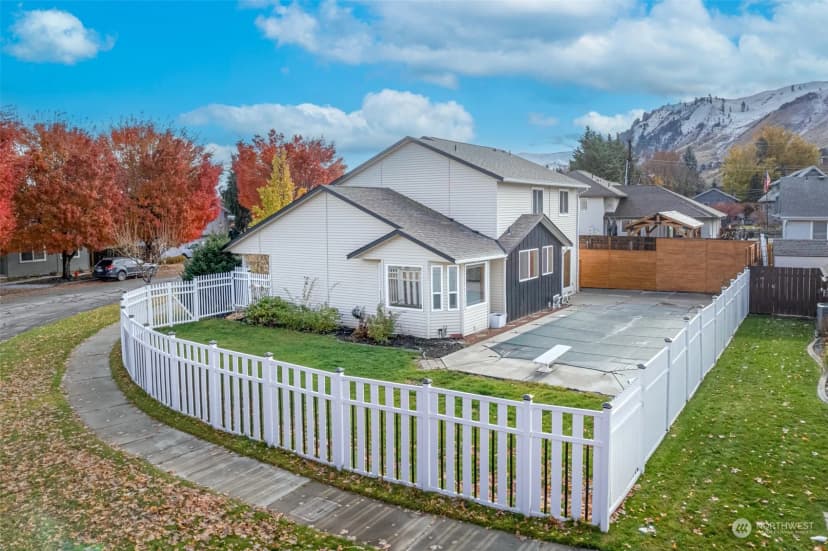 Property photo for 340 Brandi Lane, Wenatchee photo 33