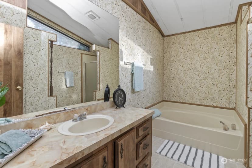 Property photo for 8552 Ne Gordon Drive, Bainbridge Island photo 24