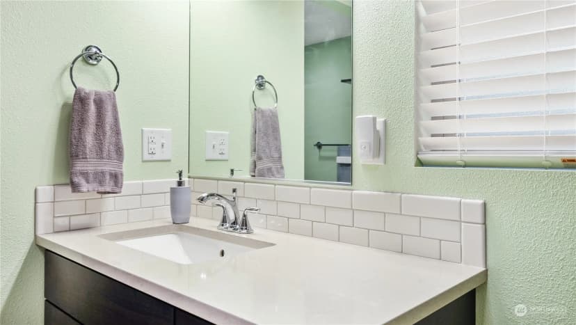 Property photo for 8640 State Hwy 303 Ne, Bremerton photo 19