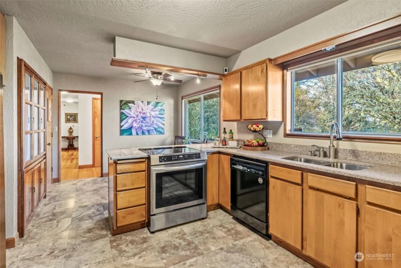 Property photo for 309 E State Route 4, Cathlamet photo 14