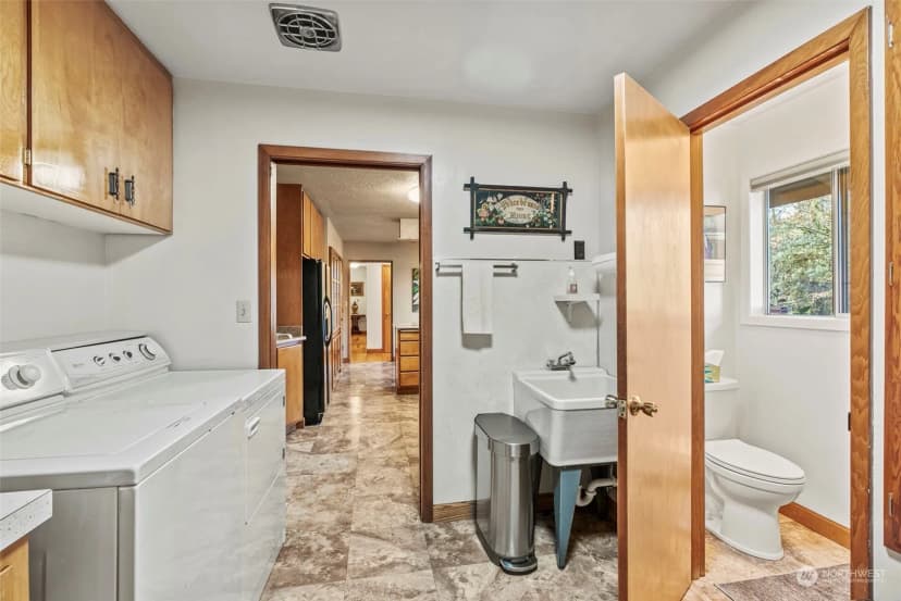 Property photo for 309 E State Route 4, Cathlamet photo 20