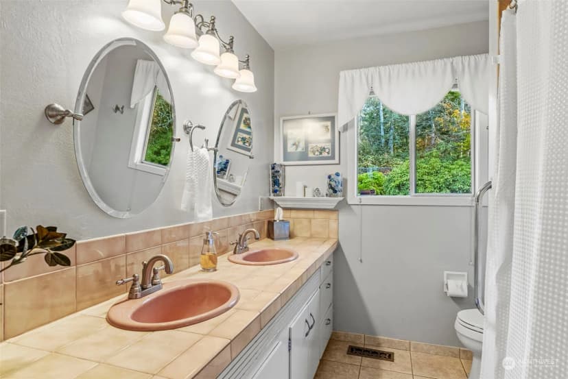 Property photo for 309 E State Route 4, Cathlamet photo 22