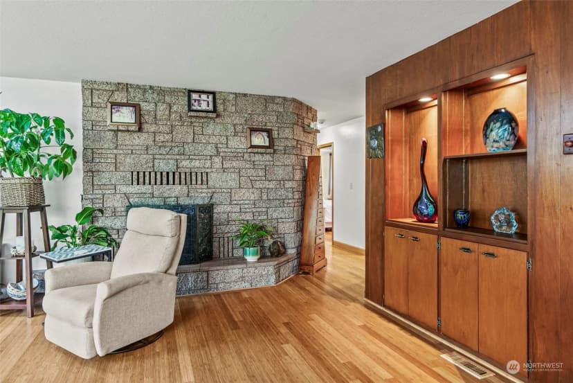 Property photo for 309 E State Route 4, Cathlamet photo 16