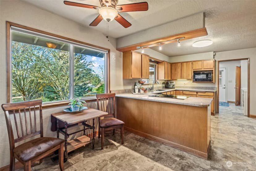 Property photo for 309 E State Route 4, Cathlamet photo 11