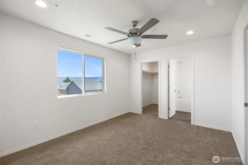 Property photo for 208 Rattray Drive, Mattawa photo 25