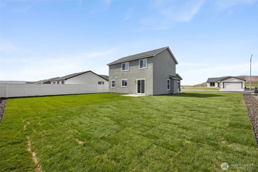 Property photo for 208 Rattray Drive, Mattawa photo 38