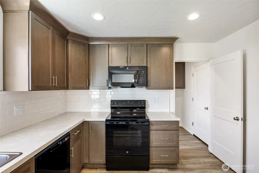 Property photo for 208 Rattray Drive, Mattawa photo 22
