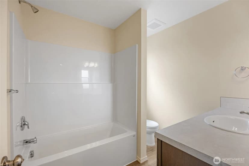 Property photo for 208 Rattray Drive, Mattawa photo 27