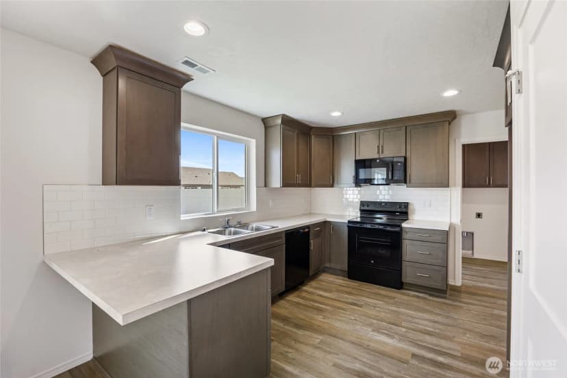 Property photo for 208 Rattray Drive, Mattawa photo 18
