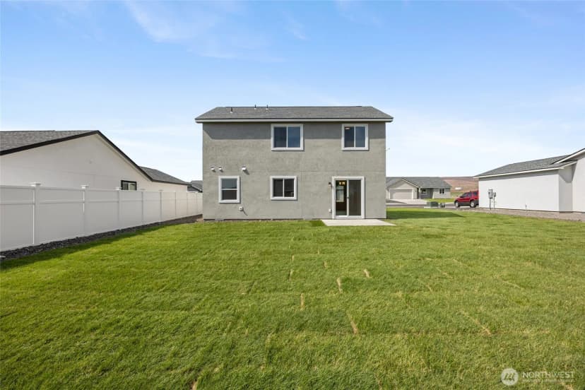 Property photo for 208 Rattray Drive, Mattawa photo 37