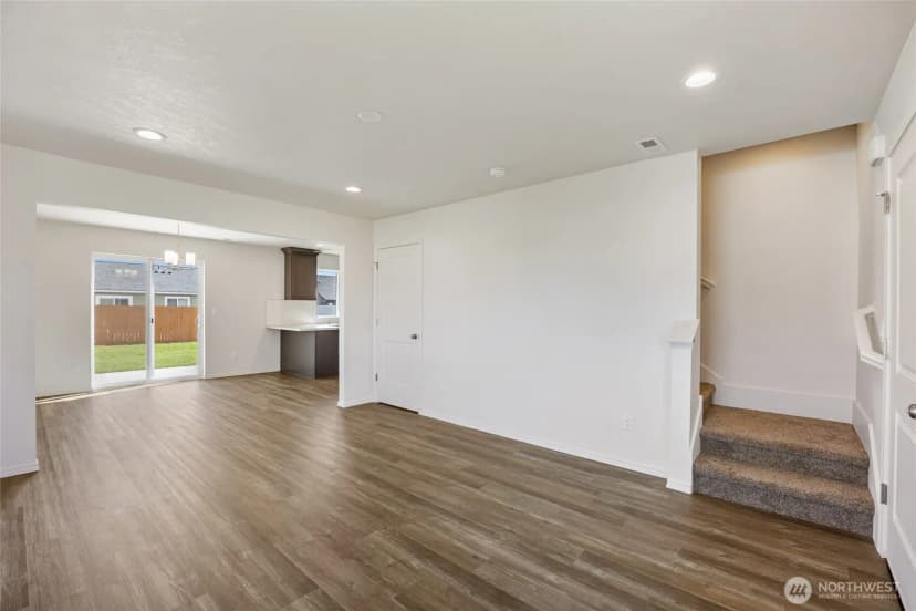 Property photo for 208 Rattray Drive, Mattawa photo 14