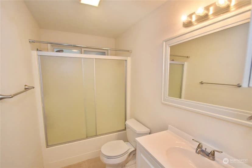 Property photo for 600 Salal Street, Oak Harbor photo 12