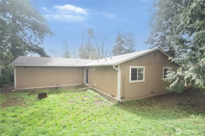 Property photo for 600 Salal Street, Oak Harbor photo 19