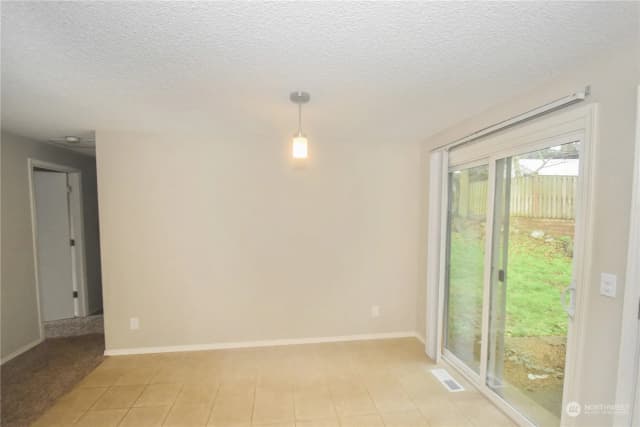 Property photo for 600 Salal Street, Oak Harbor photo 5