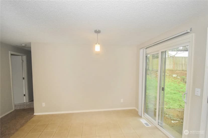 Property photo for 600 Salal Street, Oak Harbor photo 5
