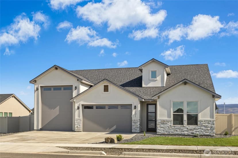 Property photo for 201 E Chinook Road, Ellensburg