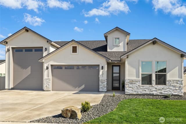 Property photo for 201 E Chinook Road, Ellensburg photo 4