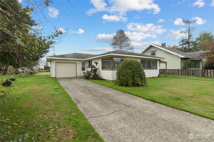 Property photo for 111 W Anderson Street, Elma