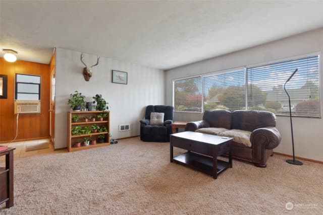 Property photo for 111 W Anderson Street, Elma photo 4