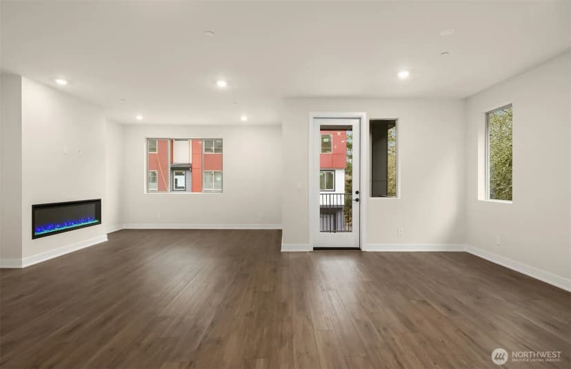 Property photo for 26582 Ne 143rd Street #01, Duvall photo 19