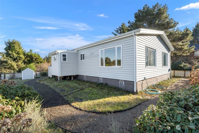 Property photo for 1304 145th Place, Long Beach photo 34