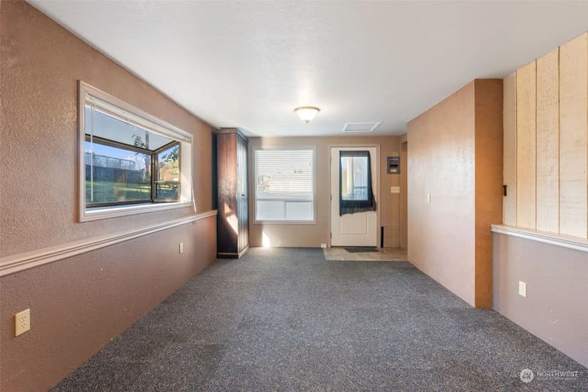 Property photo for 1304 145th Place, Long Beach photo 19