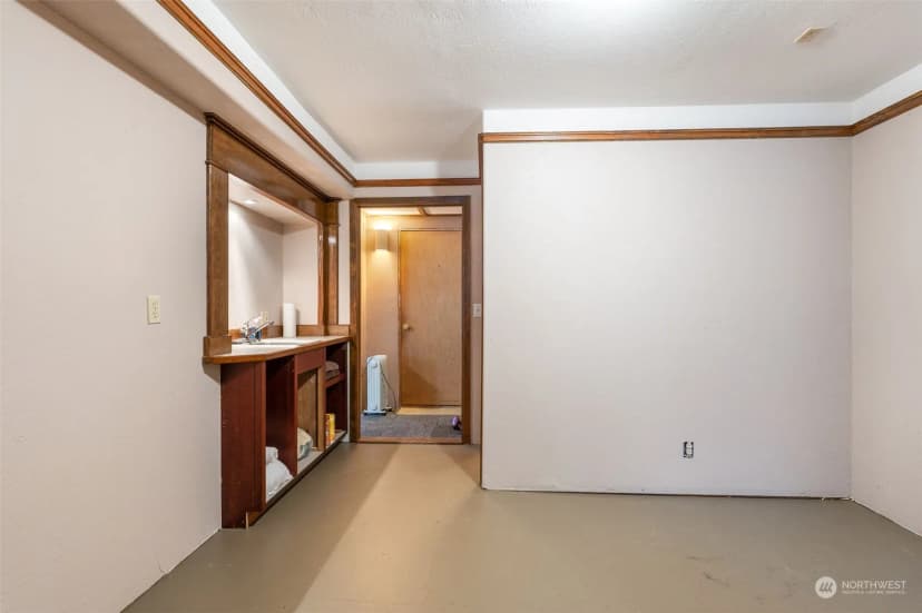 Property photo for 1304 145th Place, Long Beach photo 23
