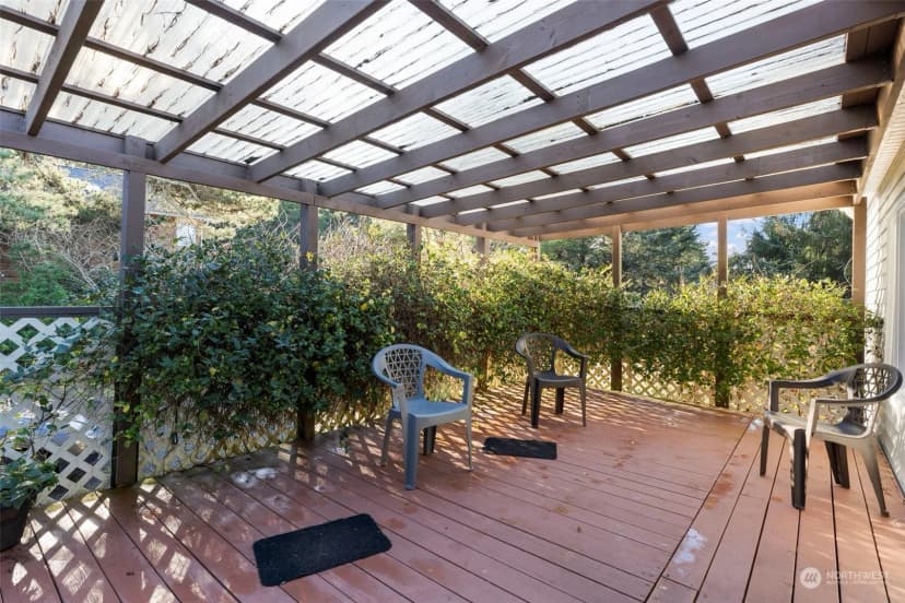 Property photo for 1304 145th Place, Long Beach photo 17