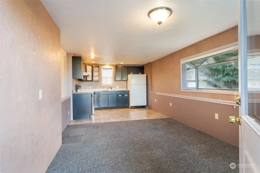 Property photo for 1304 145th Place, Long Beach photo 18