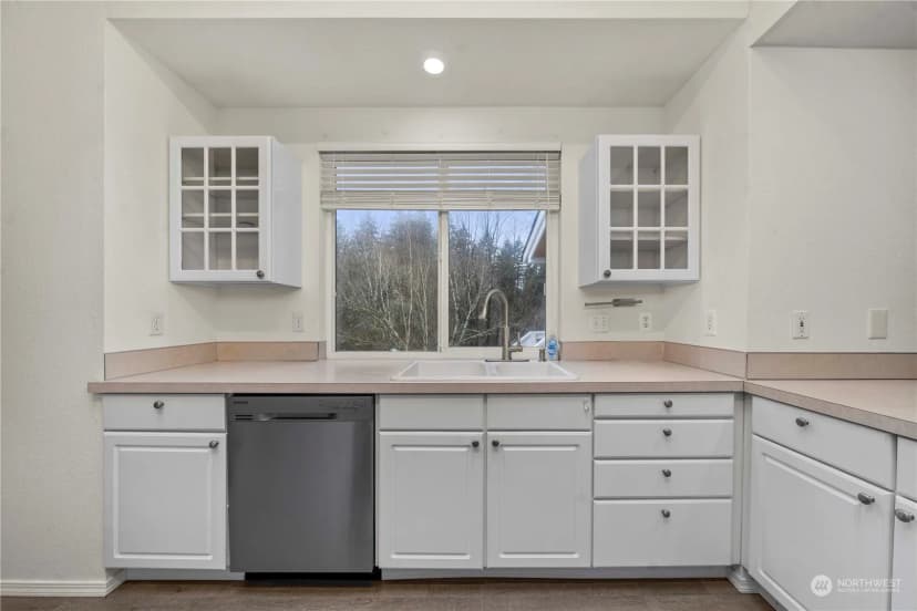 Property photo for 315 San Mar Drive Ne, Olympia photo 10