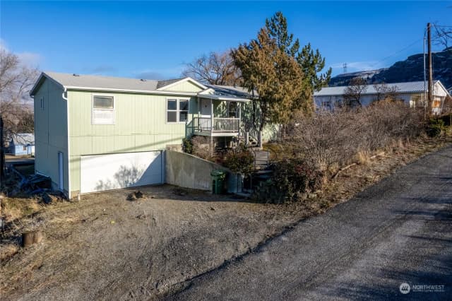 Property photo for 126 Lincoln Avenue, Electric City