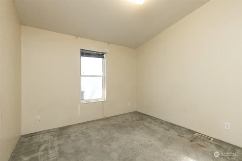 Property photo for 126 Lincoln Avenue, Electric City photo 30