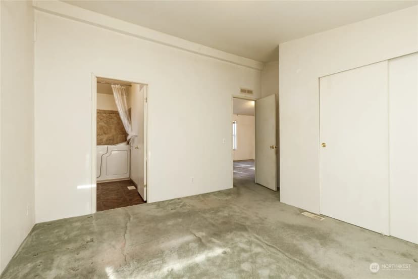 Property photo for 126 Lincoln Avenue, Electric City photo 25