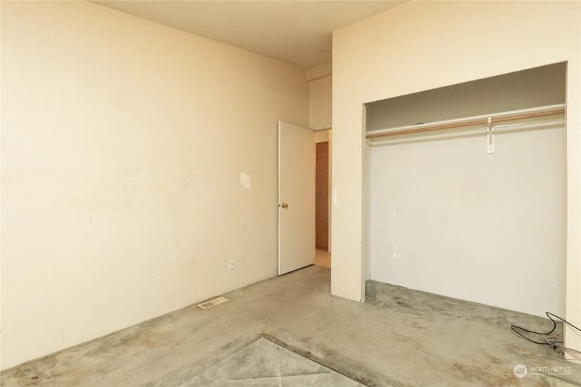 Property photo for 126 Lincoln Avenue, Electric City photo 32