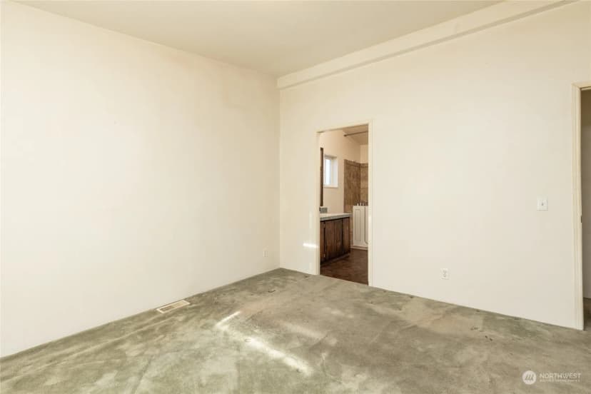 Property photo for 126 Lincoln Avenue, Electric City photo 24