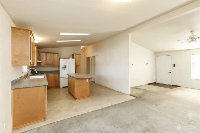 Property photo for 126 Lincoln Avenue, Electric City photo 20