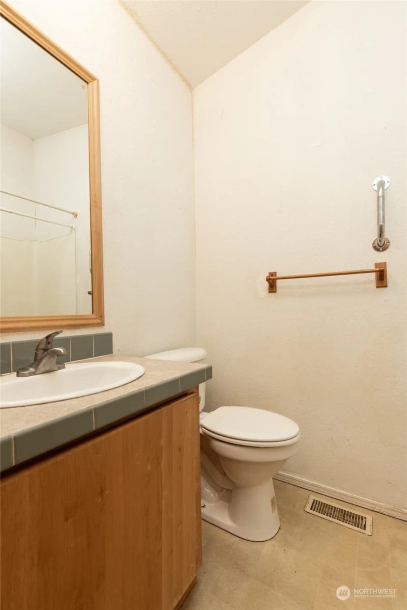 Property photo for 126 Lincoln Avenue, Electric City photo 33