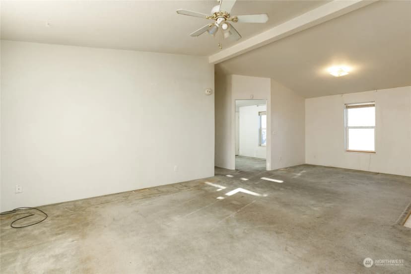Property photo for 126 Lincoln Avenue, Electric City photo 14